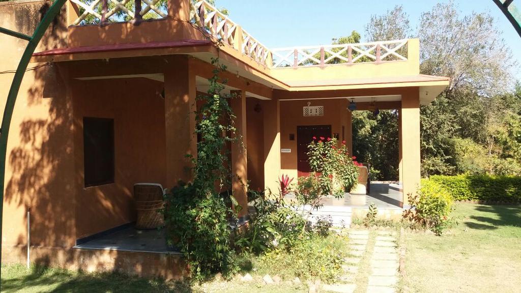 Krishna Ranch Villa อุเดเปอร์ ภายนอก รูปภาพ
